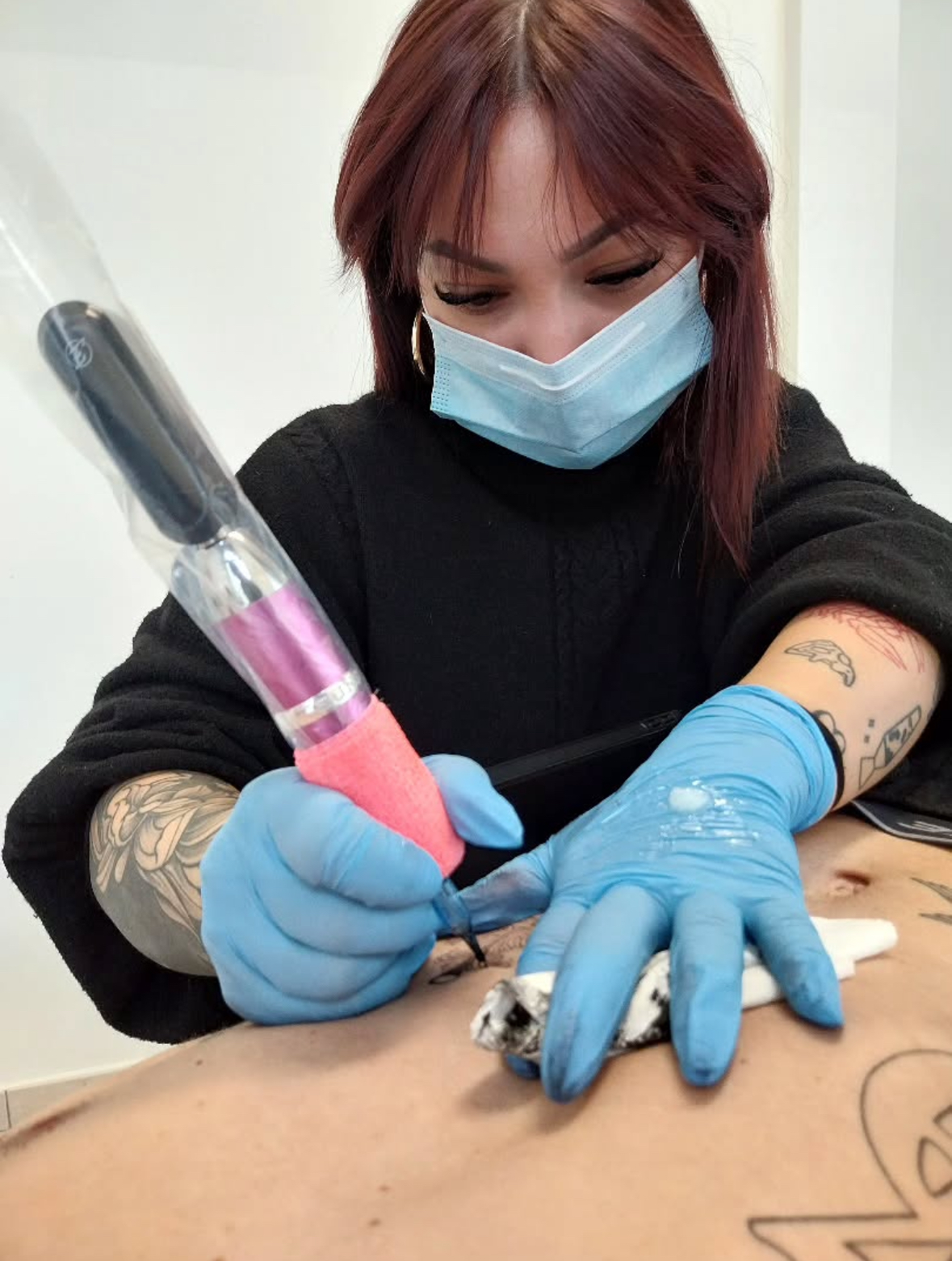 Dettaglio di lavoro artistico allo studio